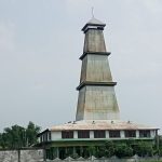 potret Masjid jami Ki Buyut Lankay seperti cerobong pabrik menaranya. Foto : Fio Atmaja