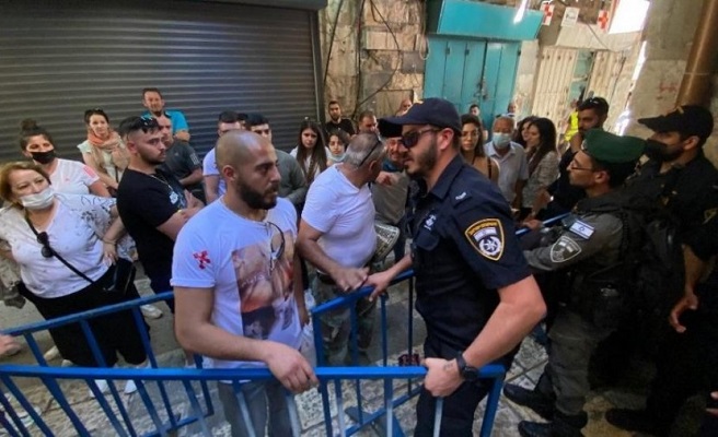 Israel Serang Umat Kristen