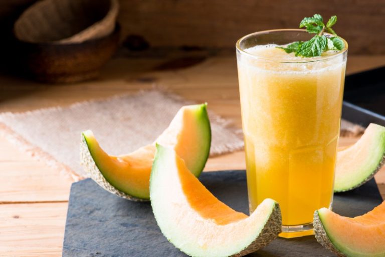 Jenis Buah yang Bantu Penuhi Kebutuhan Cairan saat Puasa