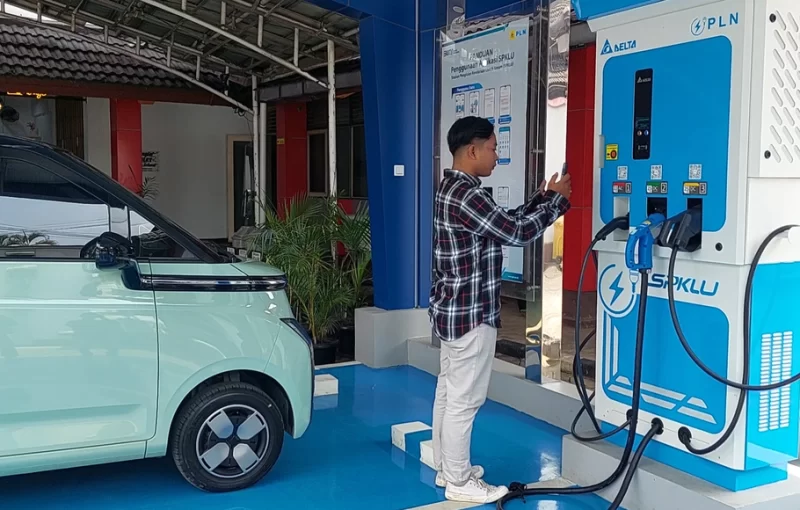 Stasiun Pengisian Kendaraan Listrik Umum (SPKLU)