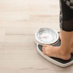 ilustrasi timbang berat badan