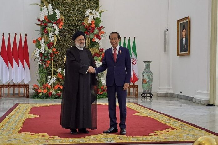Presiden Joko Widodo menerima kunjungan kehormatan Presiden Iran Seyyed Ebrahim Raisi di Istana Kepresidenan Bogor (23/5/2023) siang.