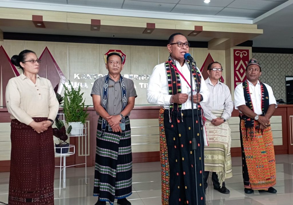 Wakil Gubernur NTT Josef Nae Soi saat konferensi pers di Kantor Gubernur NTT (2/5/2023).