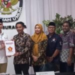 Long march Diiringi Marching band, Gerindra Surabaya Daftar 50 Bacaleg ke KPU