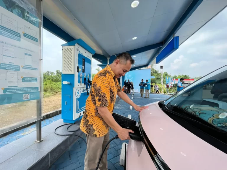 Stasiun Pengisian Kendaraan Listrik Umum (SPKLU)