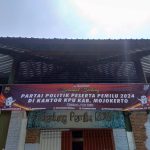 Hingga hari ketiga, pendaftaran bacaleg masih sepi. Foto : Fio Atmaja