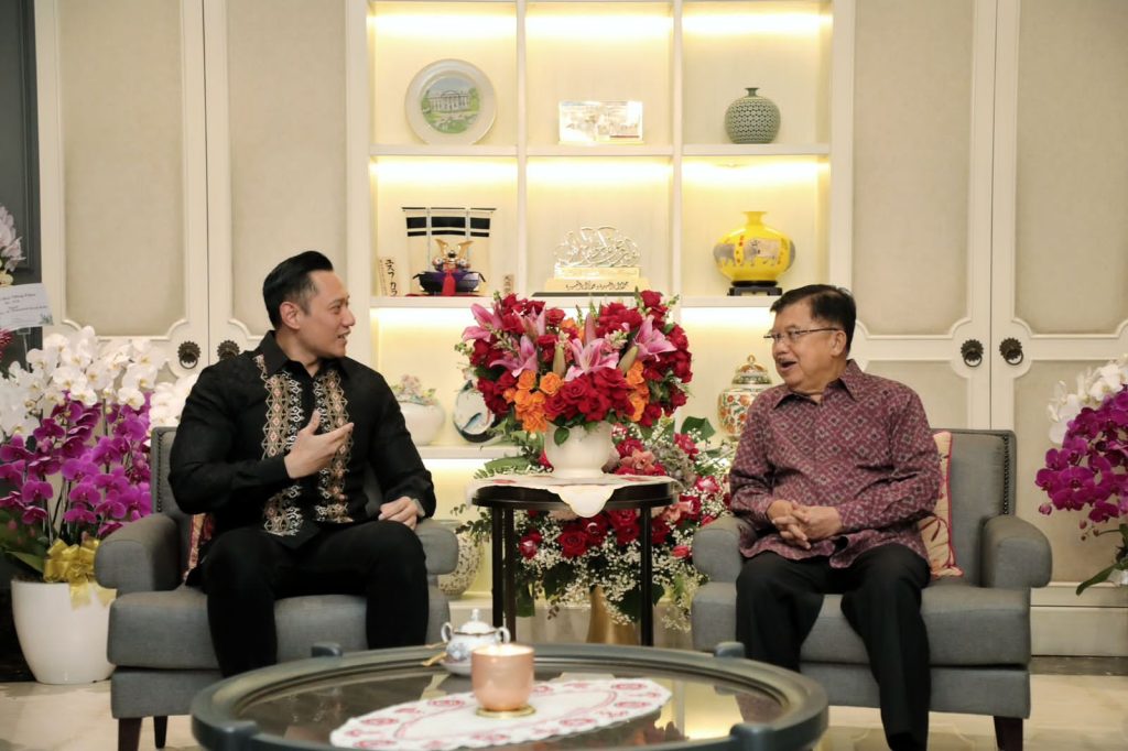 Ketum Umum Partai Demokrat Agus Harimurti Yudhoyono (AHY) silaturahmi ke kediaman Bapak Jusuf Kalla