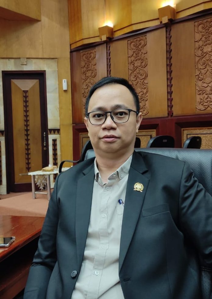 DPRD Surabaya :DISPENDA Jangan Membebani Dunia Usaha