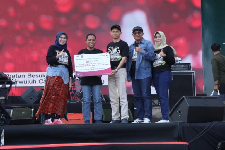 Penyerahan CSR Bank Jatim di Kabupaten Lumajang (28/5/2023).