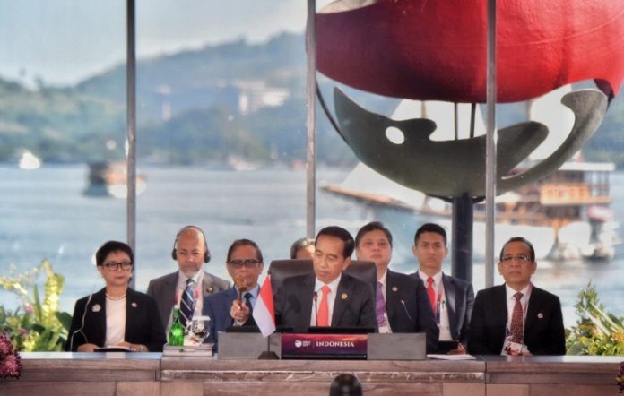 Presiden Joko Widodo (Jokowi) resmi membuka pertemuan Konferensi Tingkat Tinggi (KTT) ke-42 ASEAN yang digelar di Hotel Meruorah, Labuan Bajo, Nusa Tenggara Timur (NTT) (10/5/2023).