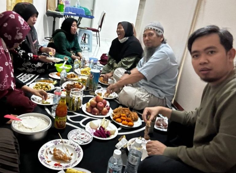 Temui Pekerja Migran di Malaysia, Gus Fawait Perjuangkan Nasib Pahlawan Devisa