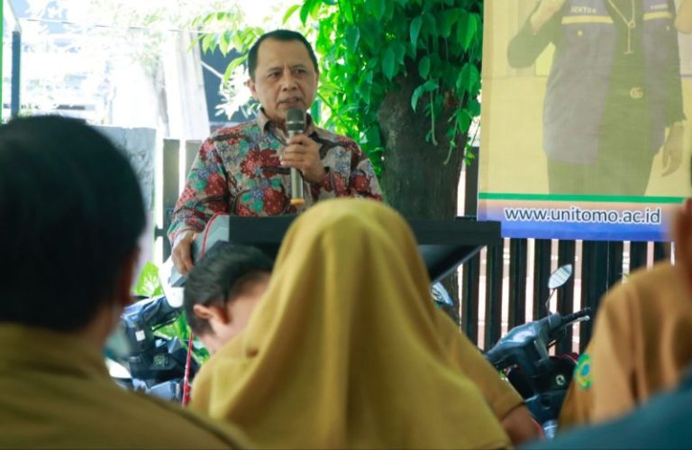 Camat Taman Sambut Baik KKN Tematik Mahasiswa Unitomo Berbasis Mitigasi Bencana