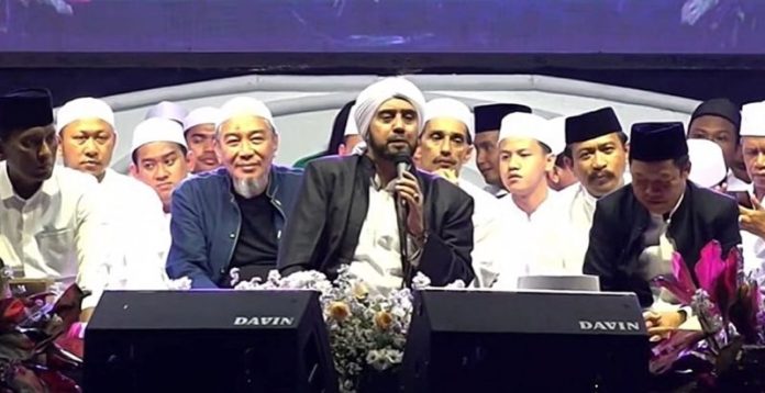 Ribuan Syekhermania Dari Penjuru Jawa Timur Ikut Rayakan Hari Jadi Kota Mojokerto ke - 105