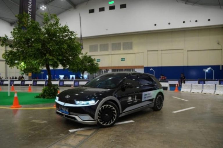 Coba Dan Rasakan Teknologi Baru Mobil Masa Depan Di GIIAS