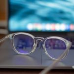 ilustrasi kacamata blueray