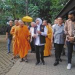 Jelang Waisak, Gubernur Jatim Kunjungi Maha Vihara Mojopahit