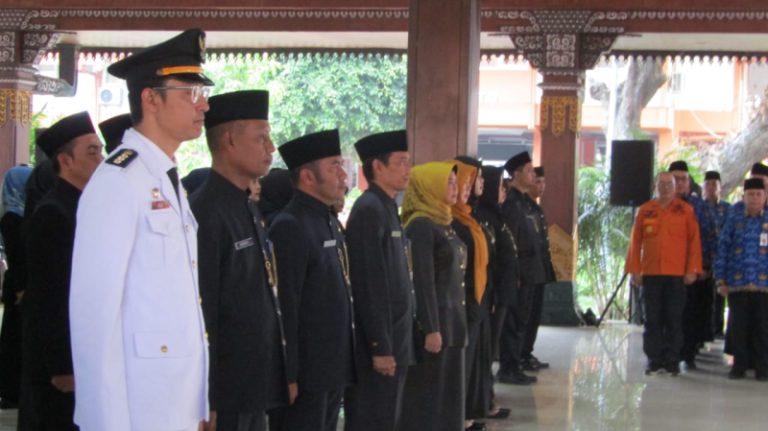 Bupati Mojokerto Ikfina Fahmawati melakukan mutasi besar-besaran. (Foto : Fio Atmaja)