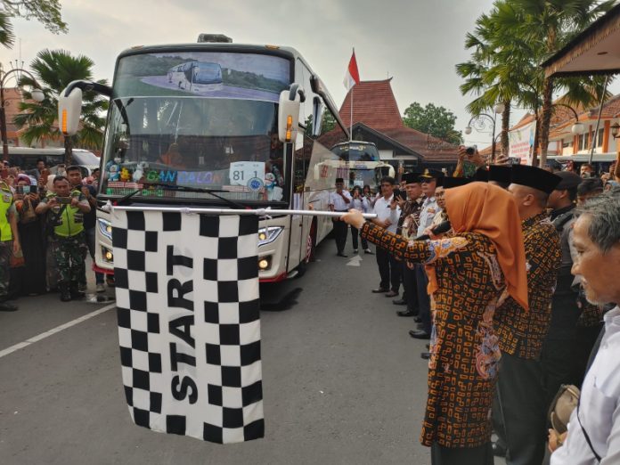 Pemkab Mojokerto Berangkatkan 1.137 JCH ke Tanah Suci
