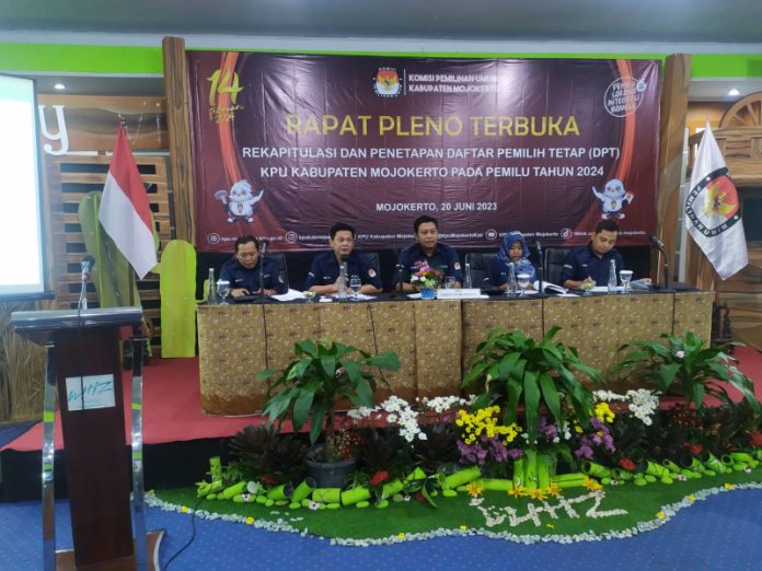 Rapat pleno terbuka yang digelar KPU Kabupaten Mojokerto di trawas, Selasa (20/6/2023) kemarin. (Foto : dok. KPU Kabupaten Mojokerto)