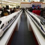 Proyek Kereta Cepat Jakarta-Surabaya Dipending Presiden Jokowi.