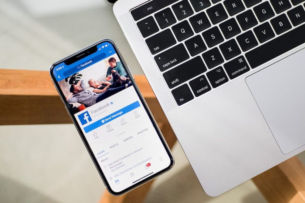ilustrasi facebook