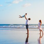 ilustrasi liburan bersama anak