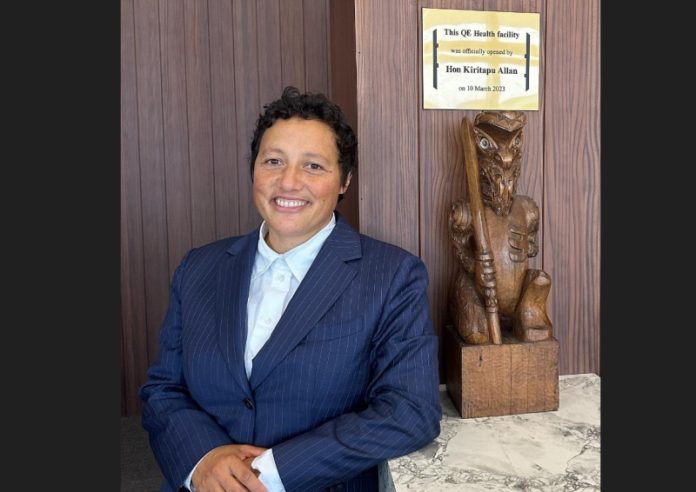 Menteri Kehakiman Selandia Baru Kiri Allan