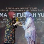 Fokus pada Dunia Pendidikan, Bunda Fatma Raih Penghargaan Perempuan Inspiratif di Festival 6