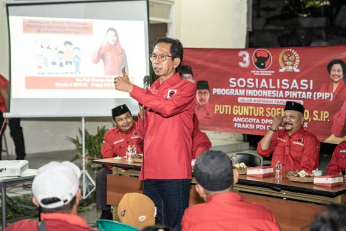 Ganjar Pranowo dan PDIP Tidak Terkejar di Surabaya, Adi Sutarwijono: Survei Dijadikan Kaca Benggala