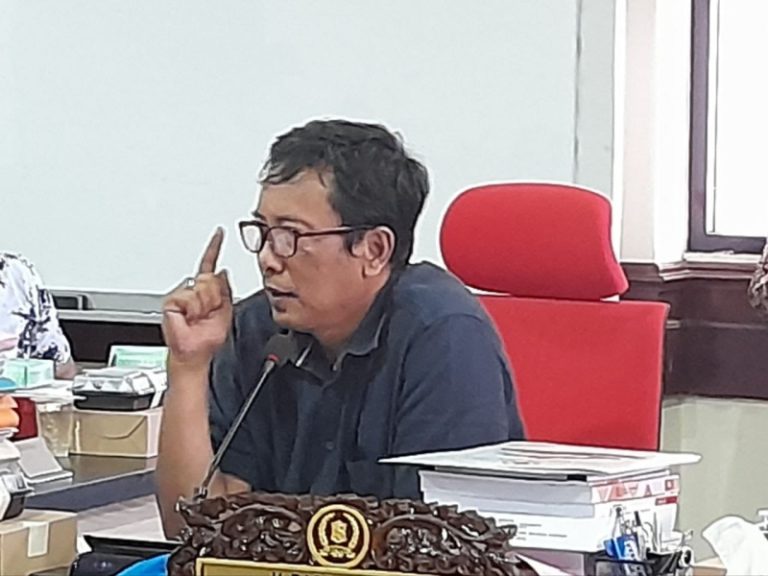 Komisi D Kecewa Dispendik Surabaya Absen Dalam Rapat evaluasi PPDB