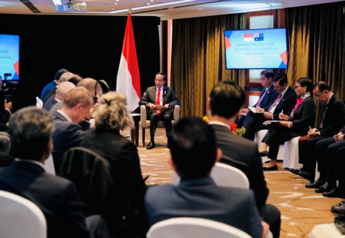 Presiden Jokowi bertemu pimpinan perusahaan terkemuka di Australia, yang digelar di ruang pertemuan Hotel Shangri-La di Sydney (4/7/2023).
