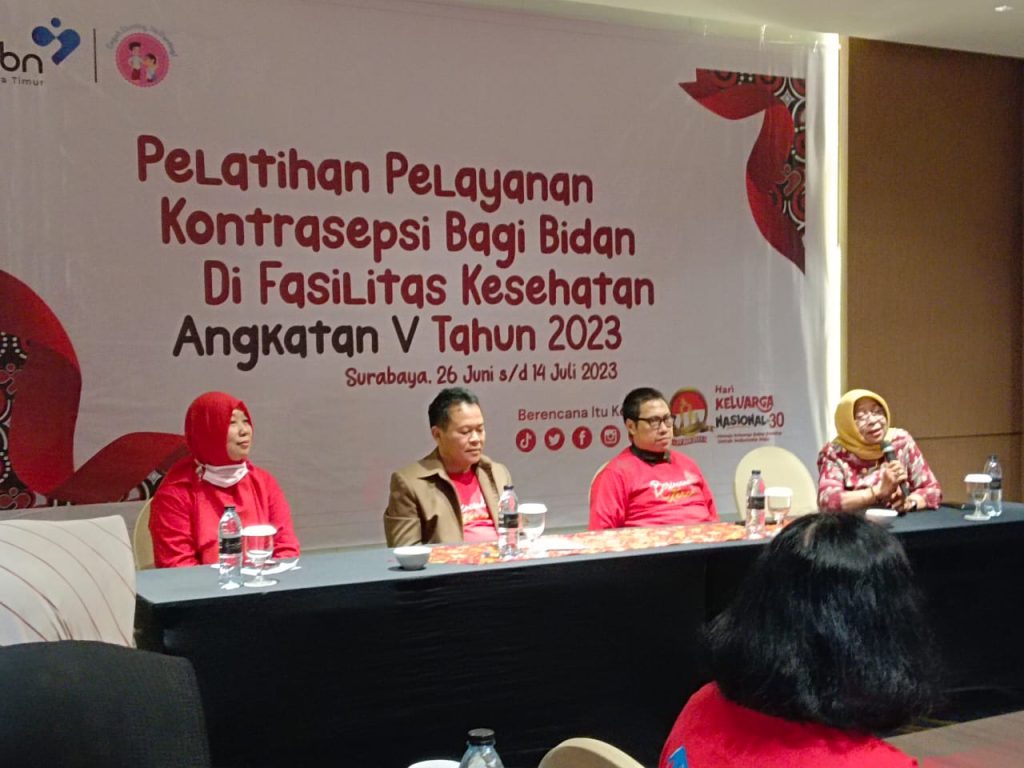 BKKBN Latih 24 Bidan Angkatan Kelima untuk Meningkatkan Pelayanan Kontrasepsi