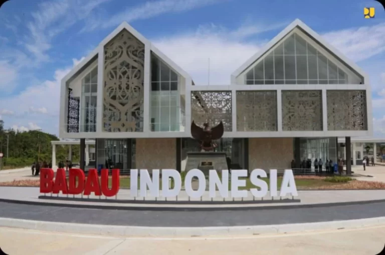 Perbatasan Badau, salah satu perbatasan Indonesia dengan Malaysia berlokasi di Kabupaten Kapuas Hulu, Kalimantan Barat.