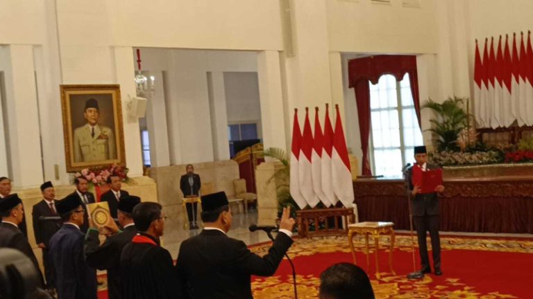 Presiden Joko Widodo (Jokowi) melantik Budi Arie Setiadi sebagai Menteri Menteri Komunikasi dan Informatika (Menkominfo).