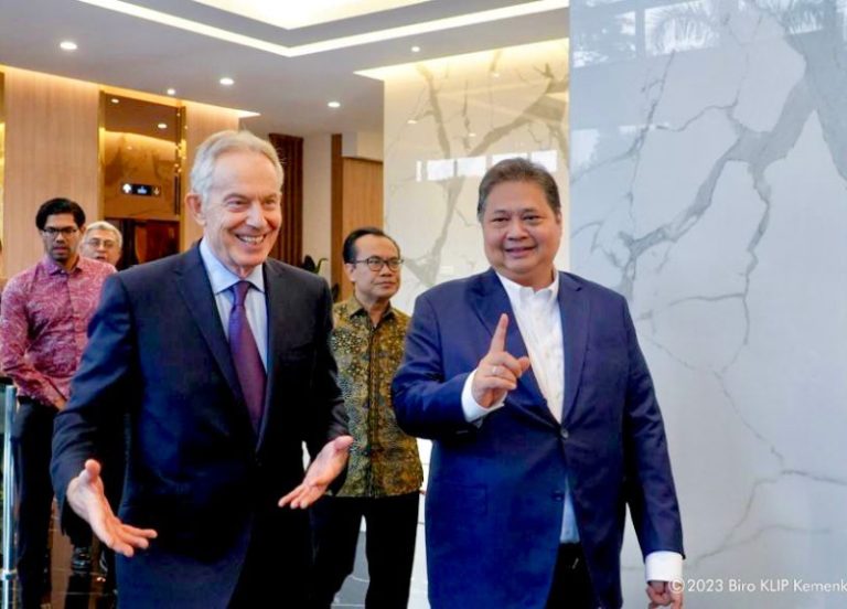 Airlangga Hartarto Bertemu Tony Blair, Apa Saja yang Dibahas?