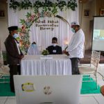Salah satu pasangan mengikuti sidang isbat nikah massal.