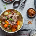 ilustrasi sop daging sapi