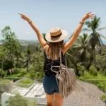 ilustrasi solo traveling