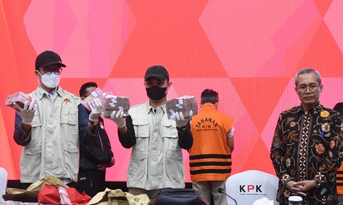 Pengusaha Mulsunadi Gunawan Ditahan KPK