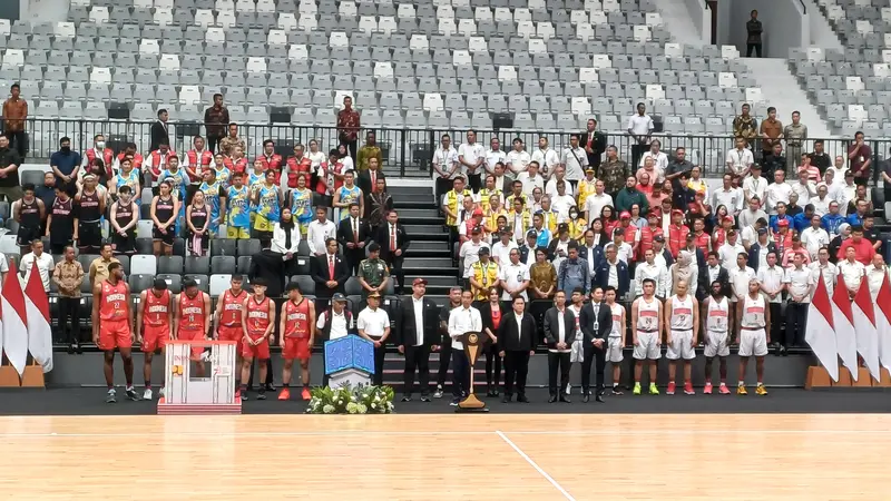 Presiden Joko Widodo (Jokowi) resmikan stadion indoor Indonesia Arena di kawasan Gelora Bung Karno (GBK), Senayan, Jakarta (7/8/2023).