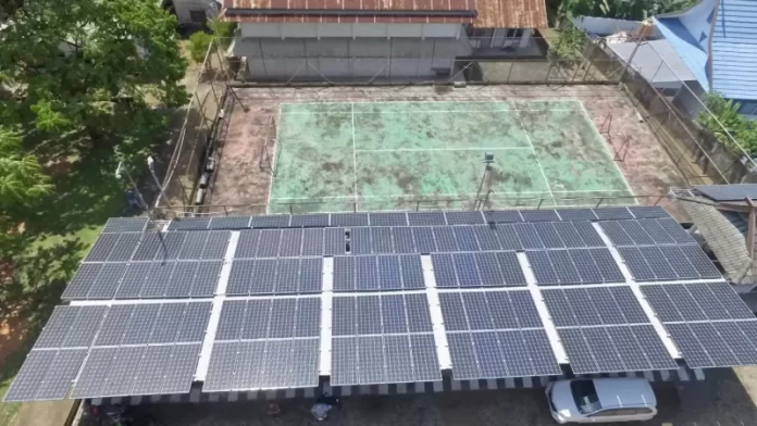 pemasangan panel surya