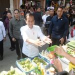Presiden Jokowi Tinjau Harga Kebutuhan Pokok di Pasar Brahrang Binjai