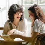 Tertawa Pacu Kesehatan Jantung