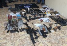 Barang bukti yang ditemukan dirumah terduga teroris DE di Bekasi