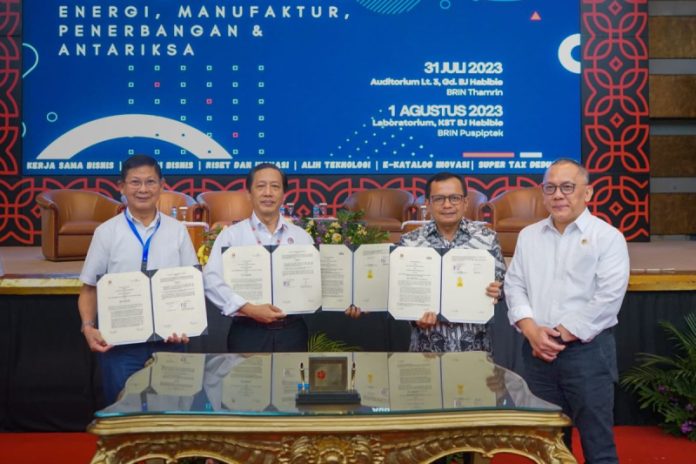 PT Semen Indonesia Tbk (SIG) bersama Badan Riset dan Inovasi Nasional (BRIN) melakukan kerja sama riset dan inovasi sebagai upaya menciptakan produk dan layanan yang berkelanjutan, sebagaimana keterangan, di Jakarta (4/8/2023).