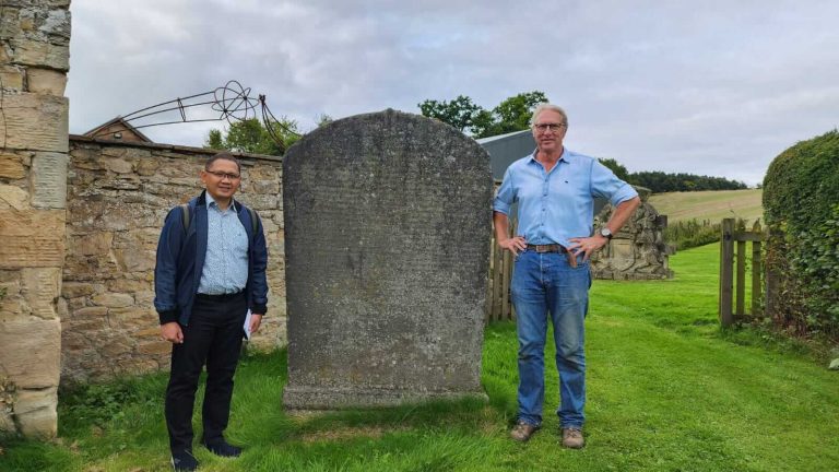 Kunjungan ke Inggris, Gubernur Khofifah Upayakan Repatriasi Prasasti Sangguran ke Indonesia