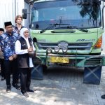 Gubernur Khofifah Melepas Ekspor Perdana 15 Ton Rumput Laut