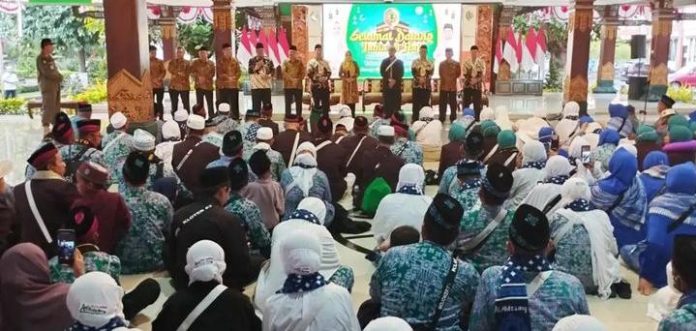 Kepulangan jemaah asal Mojokerto dari tanah suci, Kamis (3/8/2023). (Foto : dok.Kankemenag Mojokerto)