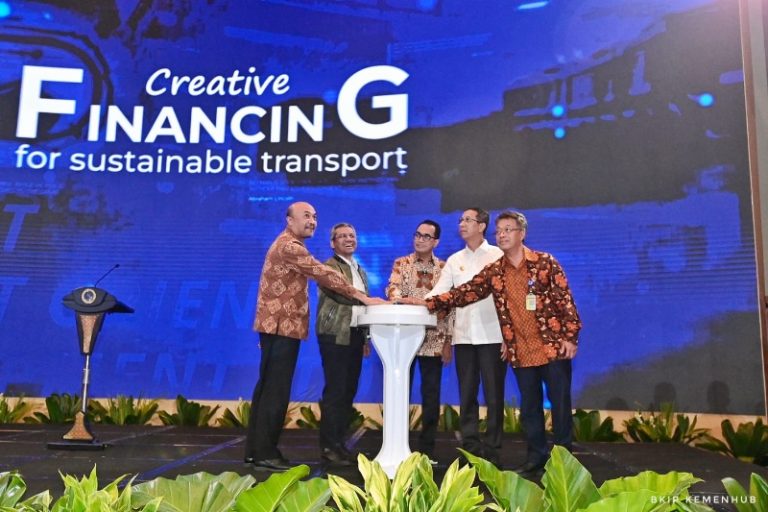 Menhub Budi Karya Sumadi saat menghadiri acara peluncuran Simpul Pembiayaan Kreatif Penyediaan Infrastruktur Transportasi di Jakarta (10/8/2023).