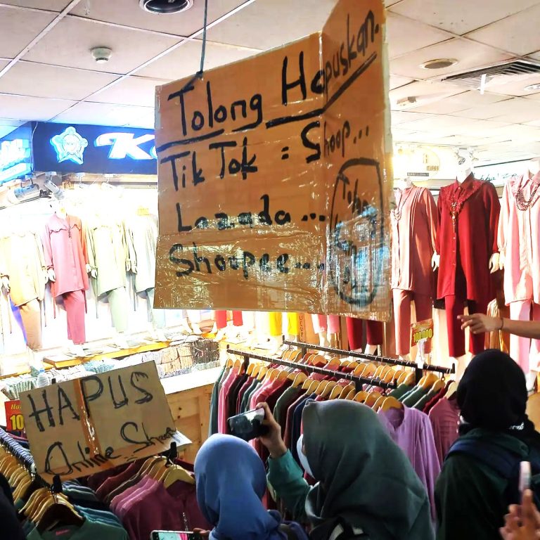 Omzet Anjlok, Pedagang Tanah Abang Minta TikTok Shop Ditutup